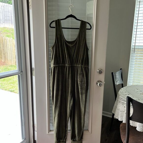 Derek Heart Jumpsuit 3X Velvet - Picture 2 of 6